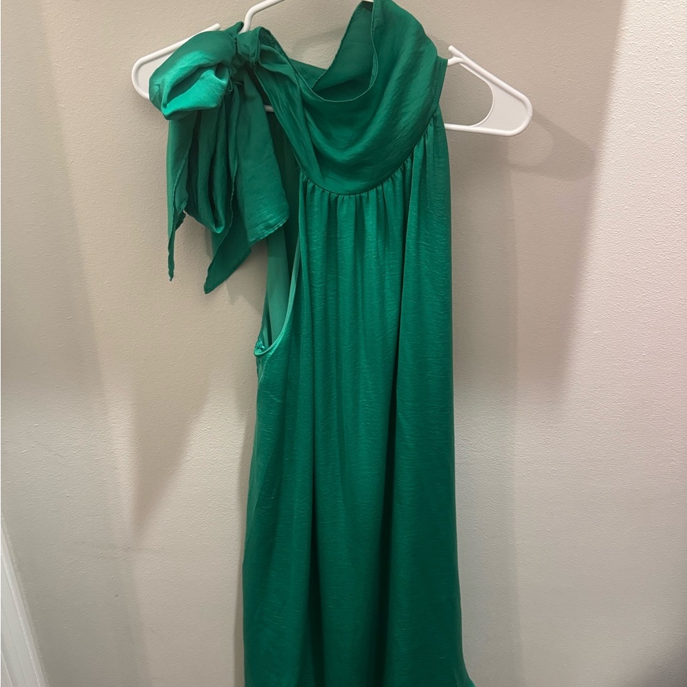 Emerald Green Sleeveless Dress with Bow